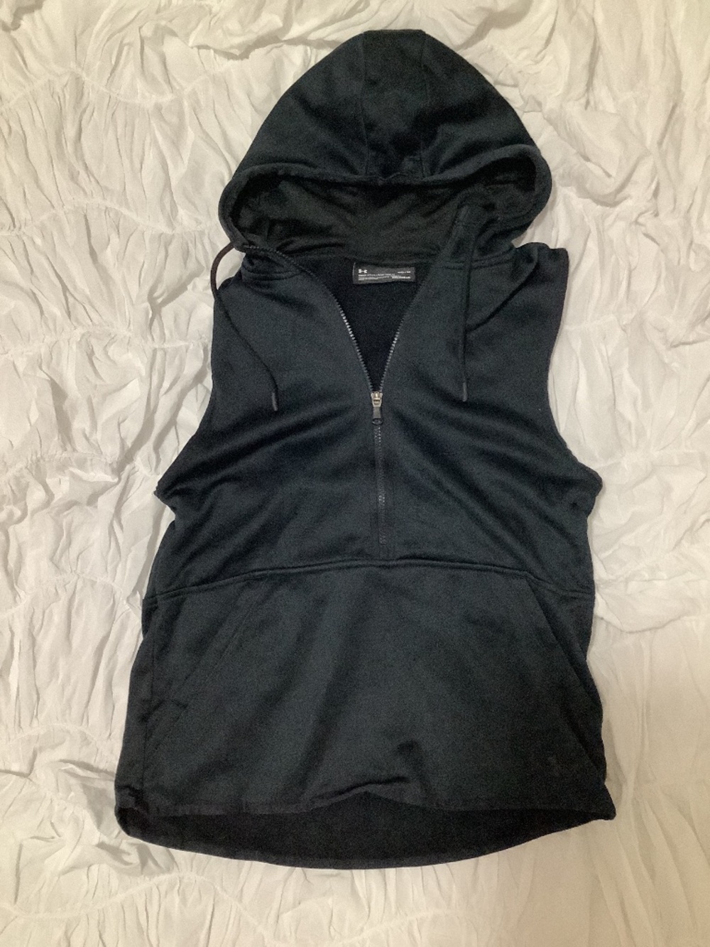 Under Armour Black Sleeveless Hooded Tank Top